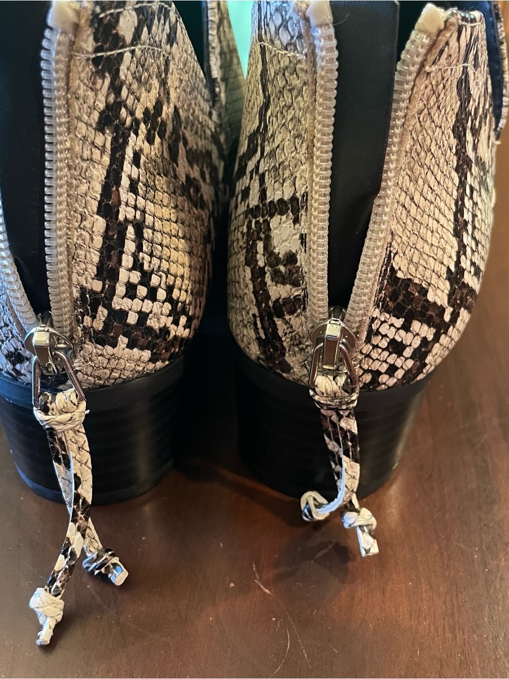 Kenneth Cole Reaction Booties Womens 9.5 Side Skip Snake Print Boot Shoes - Picture 4 of 12